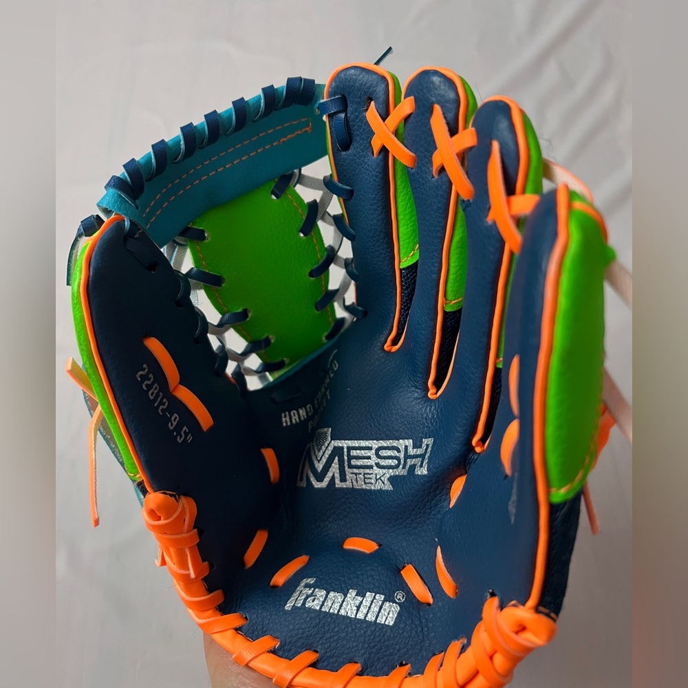 Franklin youth Meshtek TeeBall Glove baseball Right Hand Throw Blue Orange 9.5